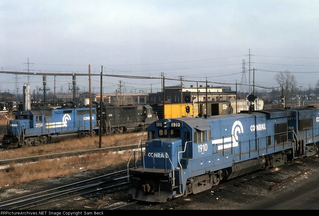 CR 1910, 3114, and 2336 at Gibson Yard